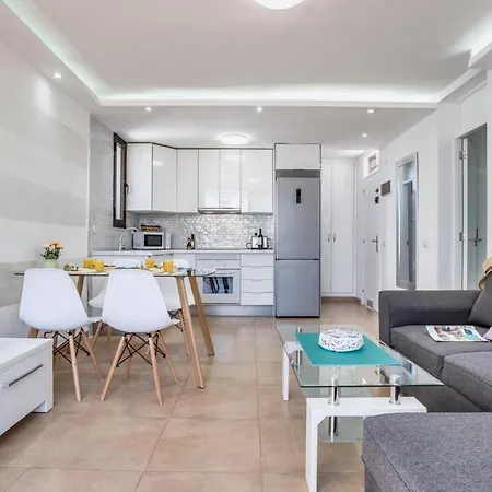 Precioso En El Centro De Américas A 100 Metros De La Playa * Playa de las Américas